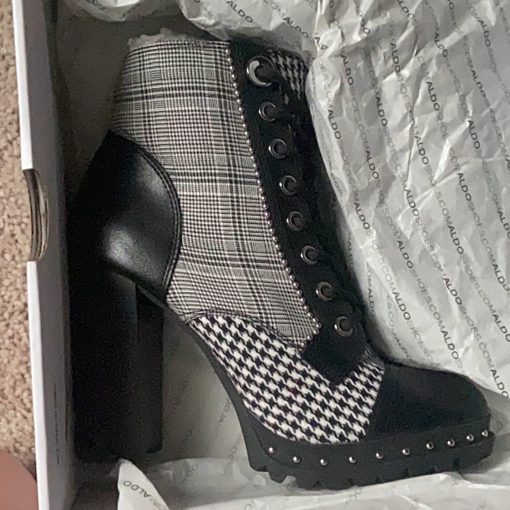 BRAND NEW UNWORN